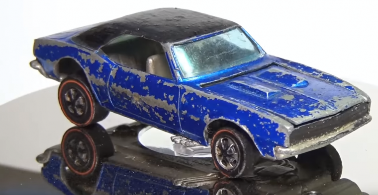 YouTube Hot Wheels Enthusiast Restores Classic 1968 Chevy Camaro ...